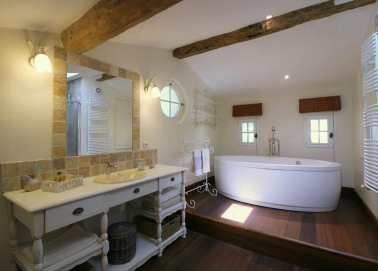 Chambre D'Hotes Spacieuse, Salle De Bain Privative Saint-Michel-de-Fronsac Extérieur photo