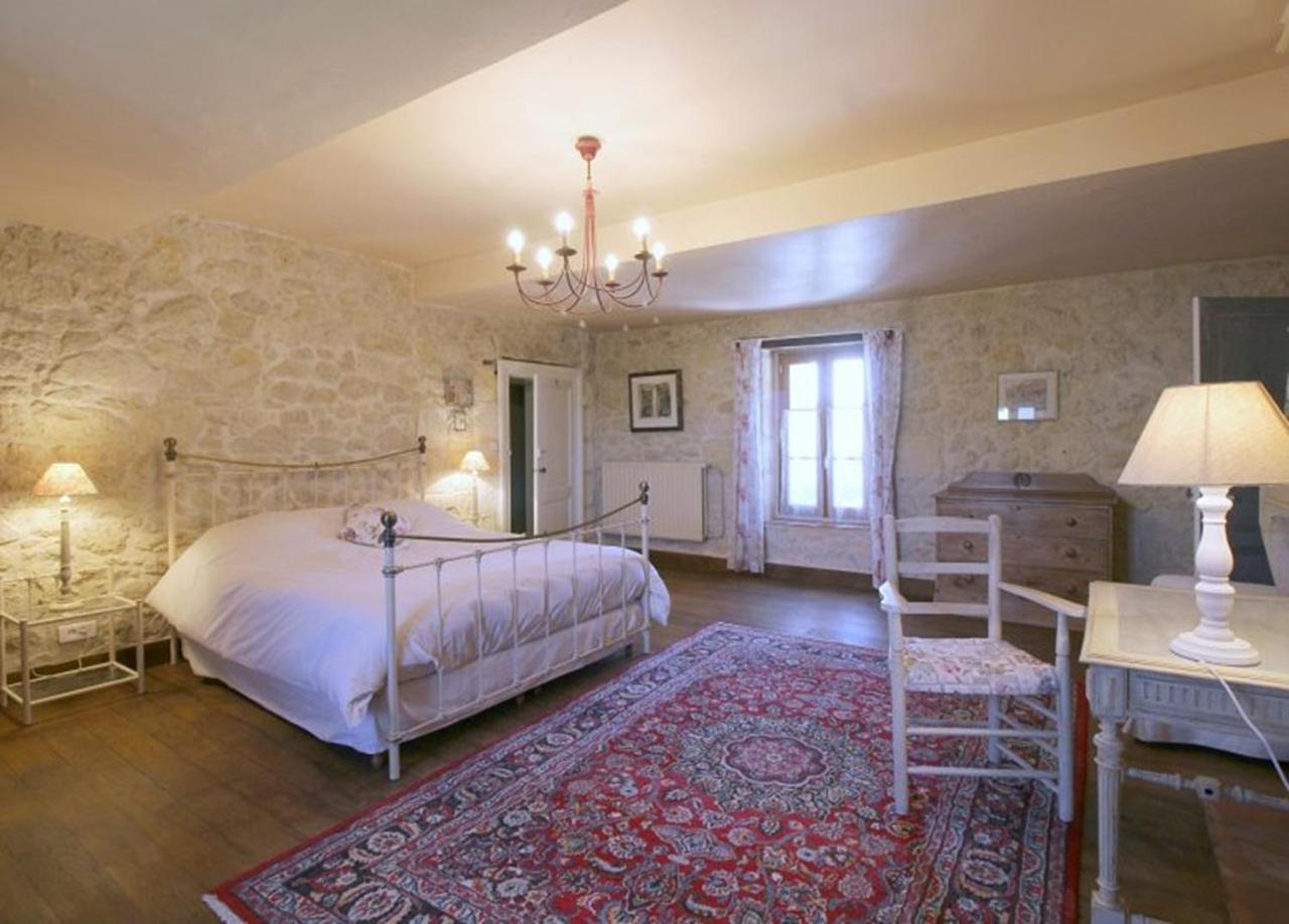 Chambre D'Hotes Spacieuse, Salle De Bain Privative Saint-Michel-de-Fronsac Extérieur photo
