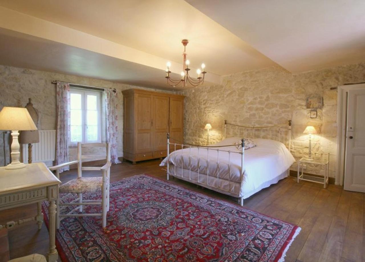 Chambre D'Hotes Spacieuse, Salle De Bain Privative Saint-Michel-de-Fronsac Extérieur photo